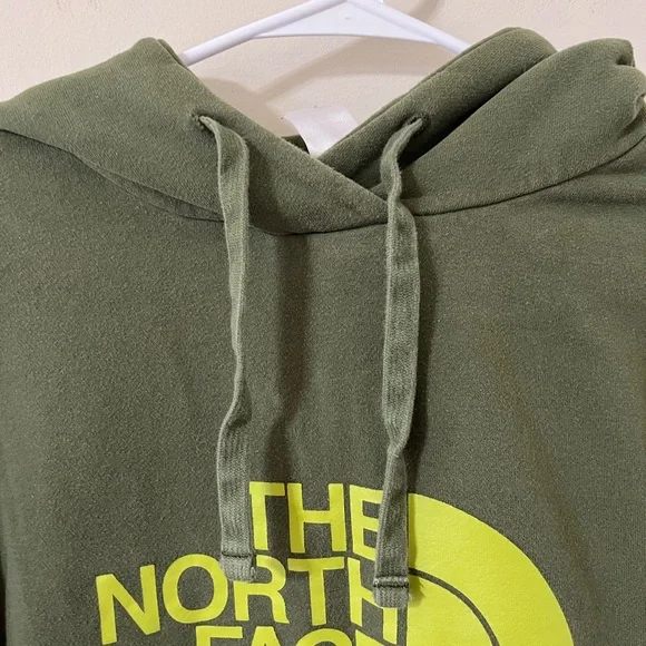 The North Face Men’s Olive Green Graphic Hooded Sweatshirt Size XL - Picture 3 of 10